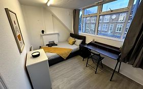 Incredible 2 Bedroom On Tower Bridge